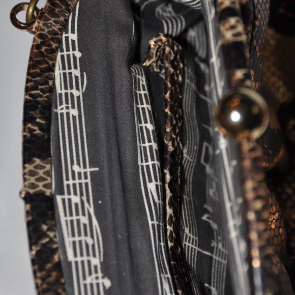 Faux Snakeskin Handbag - Picture 9 of 10